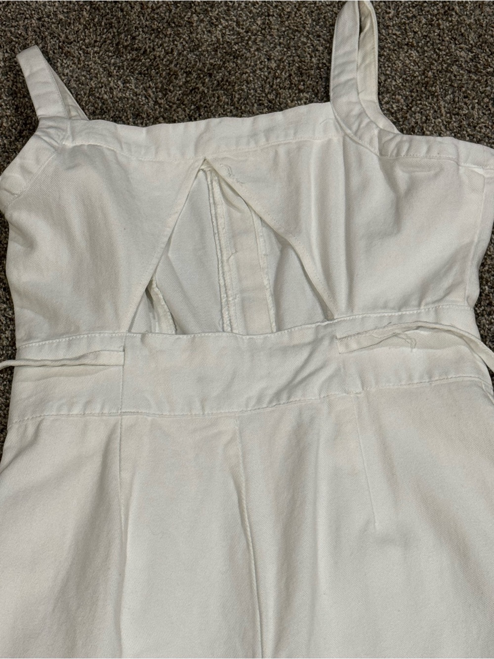 Forever 21 White Wide-Leg Denim Jumpsuit with Front Zip and Back Cutout size Med - Picture 9 of 12